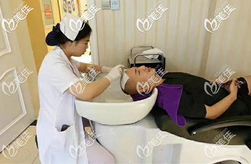 來院清理頭皮血痂