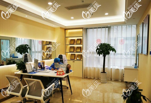 貴陽(yáng)碧蓮盛植發(fā)面診室 貴陽(yáng)碧蓮盛植發(fā)面診室