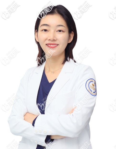 美口腔主治醫(yī)生張璜