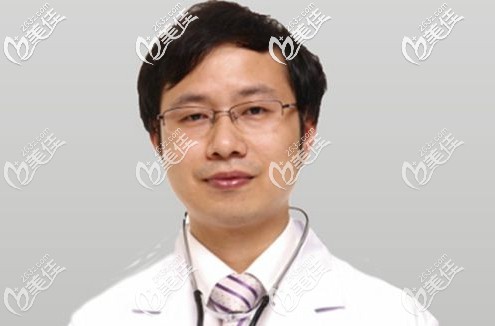 江蘇無錫百年植發(fā)主診醫(yī)師