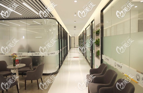 牙冠家口腔善于做半口/全口等疑難種植牙 牙冠家口腔善于做半口/全口等疑難種植牙