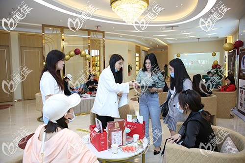 寧波海曙熙美熱鬧的大廳 寧波海曙熙美熱鬧的大廳