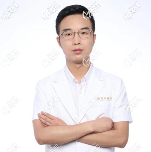 常州百年植發(fā)技術(shù)院長(zhǎng)陳永平 常州百年植發(fā)技術(shù)院長(zhǎng)陳永平