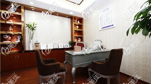廣州仁健植發(fā)咨詢室