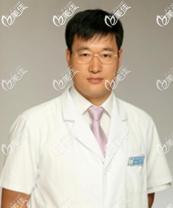 大連沙醫(yī)生吳紫權(quán) 大連沙醫(yī)生吳紫權(quán)