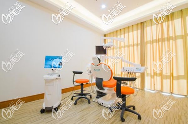 呼市華醫(yī)口腔正畸科