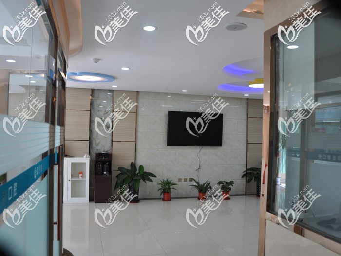 國醫(yī)康口腔的走廊大廳 國醫(yī)康口腔的走廊大廳