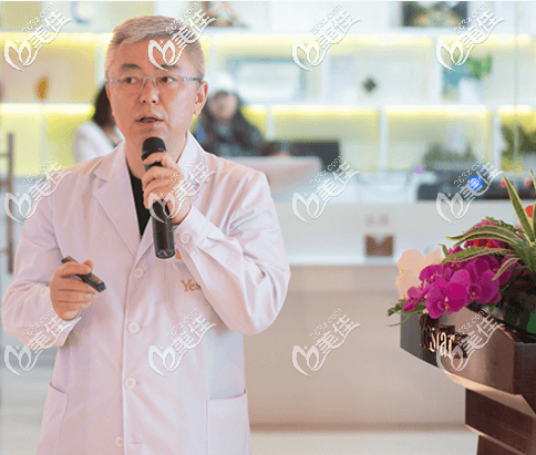 北京藝星連凱峰醫(yī)生宣講照