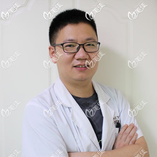 游鳳軍醫(yī)生為我設(shè)計(jì)了周密的手術(shù)方案 游鳳軍醫(yī)生為我設(shè)計(jì)了周密的手術(shù)方案