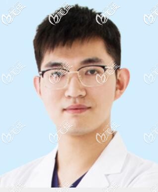 陶文俊 昆山美奧口腔正畸碩士 陶文俊 昆山美奧口腔正畸碩士