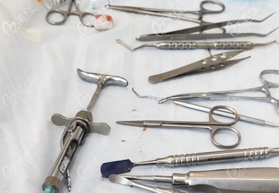 部分種植牙牙科工具
