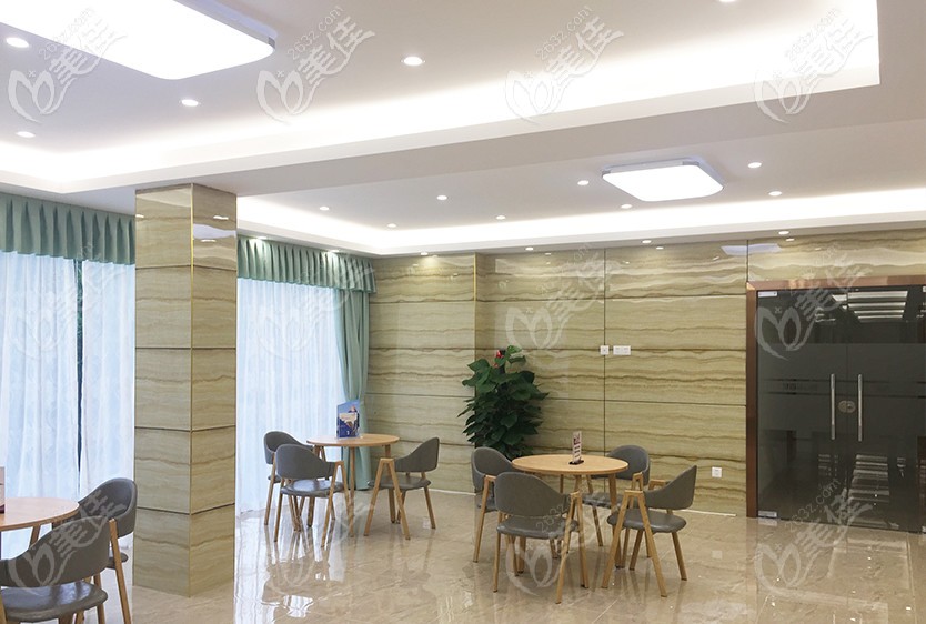 南寧牙百年口腔顧客休息區(qū) 南寧牙百年口腔顧客休息區(qū)