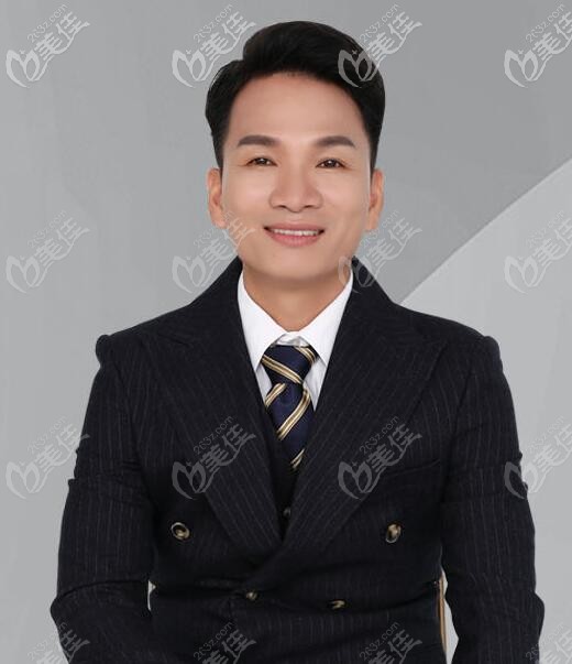 海南?？谖⑿谇会t(yī)院醫(yī)生張福湖