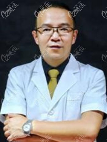 昆明時(shí)光醫(yī)療美容門(mén)診部邱偉醫(yī)生 昆明時(shí)光醫(yī)療美容門(mén)診部邱偉醫(yī)生