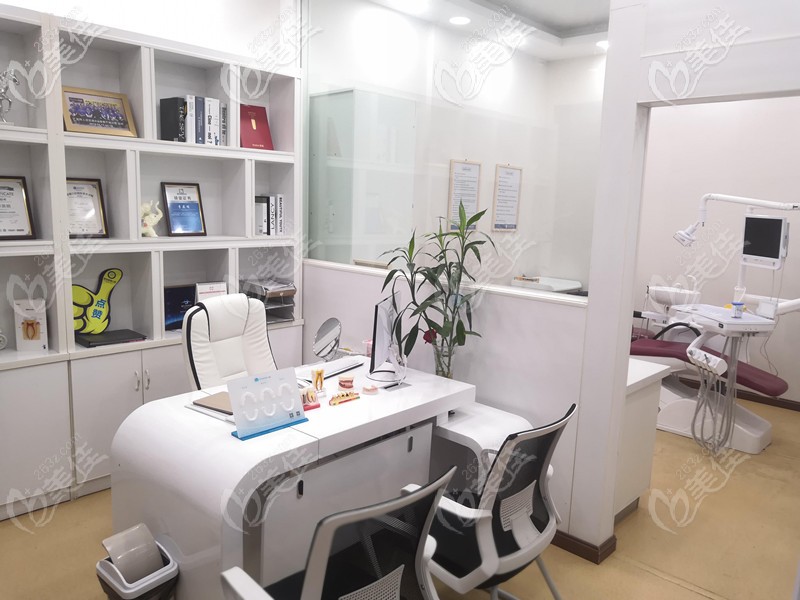 獨(dú)立的面診室及牙椅