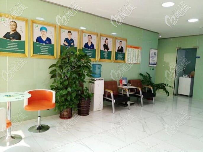 廣州華醫(yī)口腔醫(yī)生墻 廣州華醫(yī)口腔醫(yī)生墻