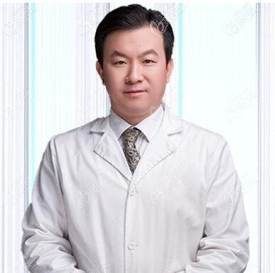 金鉑利口腔集團(tuán)技術(shù)長——曾強 金鉑利口腔集團(tuán)技術(shù)長——曾強