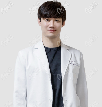 韓國WOOA嫵阿整形外科金帝旼院長