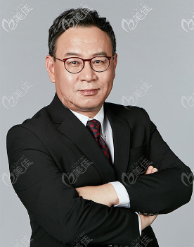 韓國(guó)Qline女性醫(yī)院李昌煥院長(zhǎng)