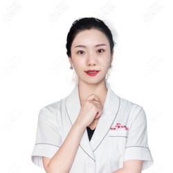 成都恒博醫(yī)院皮膚光學(xué)院長(zhǎng)楊小群 成都恒博醫(yī)院皮膚光學(xué)院長(zhǎng)楊小群