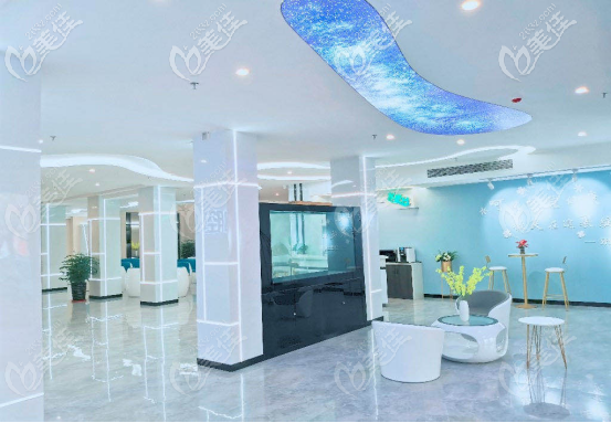 揭陽牙博士口腔門診部大廳