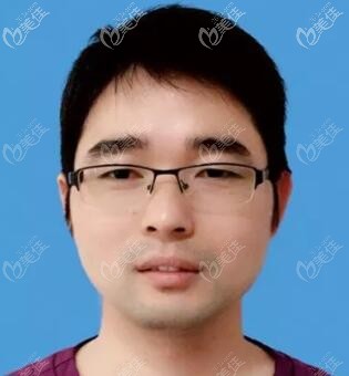 廖定亮深圳童美齒科口腔全科醫(yī)生