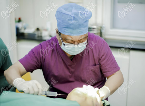 宮國華醫(yī)生手術(shù)照 宮國華醫(yī)生手術(shù)照