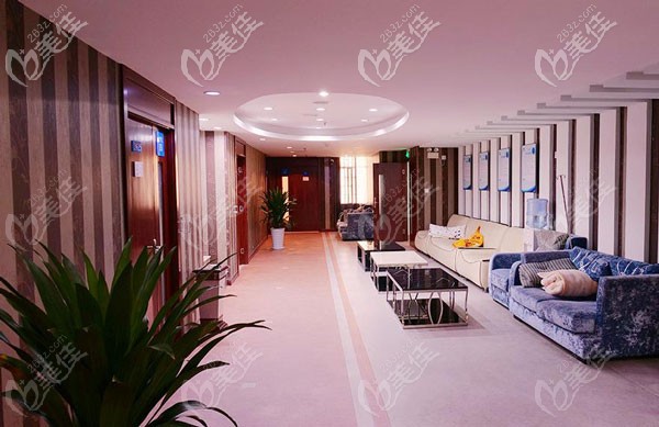 云南昆明吳氏嘉美醫(yī)療美容休息區(qū)