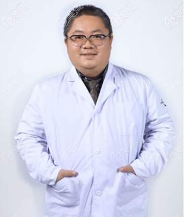 牙齒修復(fù)醫(yī)生龍青松 牙齒修復(fù)醫(yī)生龍青松