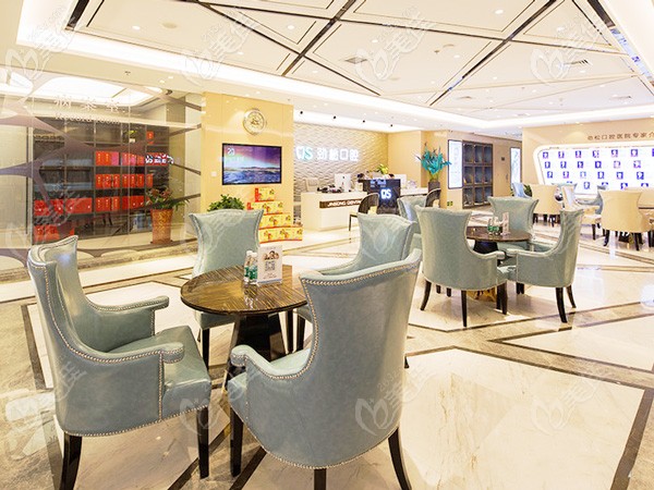 一樓大廳等候休息處 一樓大廳等候休息處