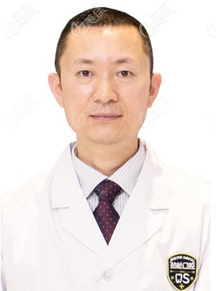 北京勁松口腔望京分院院長(zhǎng)——黃復(fù)景