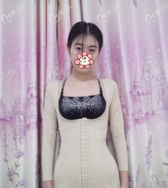 孔令杰醫(yī)生給我做完手術(shù)一個月