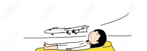 隆胸手術前的我可以說是“一馬平川” 隆胸手術前的我可以說是“一馬平川”