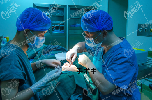 手術(shù)過(guò)程照片 手術(shù)過(guò)程照片