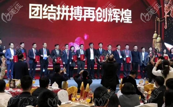 劉宏偉獲得醫(yī)師獎 劉宏偉獲得醫(yī)師獎