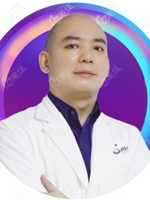 坐診廣州高尚的余文林醫(yī)生