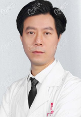 廣州廣大的巫國(guó)輝醫(yī)生