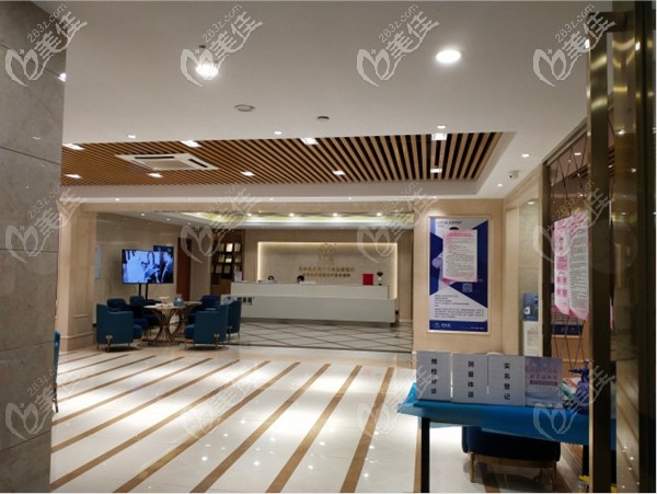 囊經(jīng)碧蓮盛無(wú)痕植發(fā)的進(jìn)門(mén)大廳