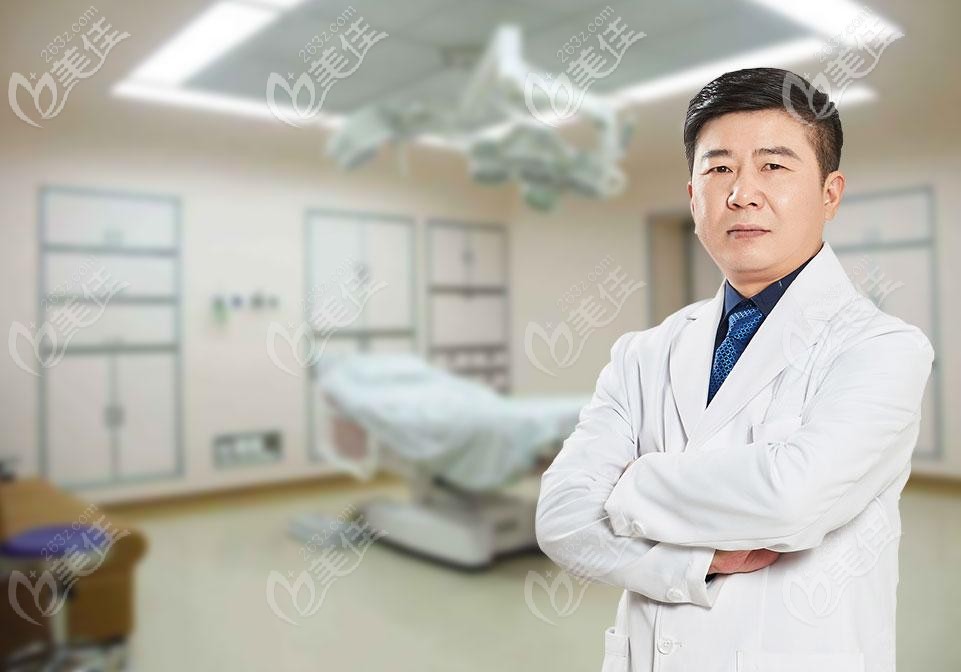 余成坤隆胸技術怎么樣