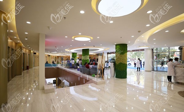 昆明銅雀臺(tái)大廳環(huán)境 昆明銅雀臺(tái)大廳環(huán)境