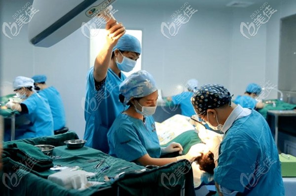 如何選擇正規(guī)靠譜植發(fā)醫(yī)院