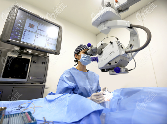 韓國(guó)KEYE愷熠眼科醫(yī)院手術(shù)中圖片 韓國(guó)KEYE愷熠眼科醫(yī)院手術(shù)中圖片
