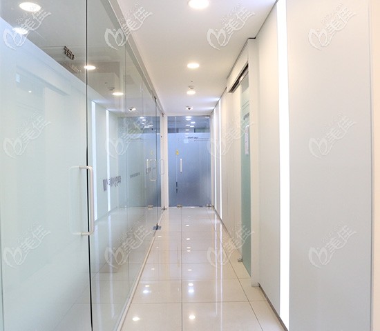 韓國(guó)TheWay整形醫(yī)院樓道 韓國(guó)TheWay整形醫(yī)院樓道