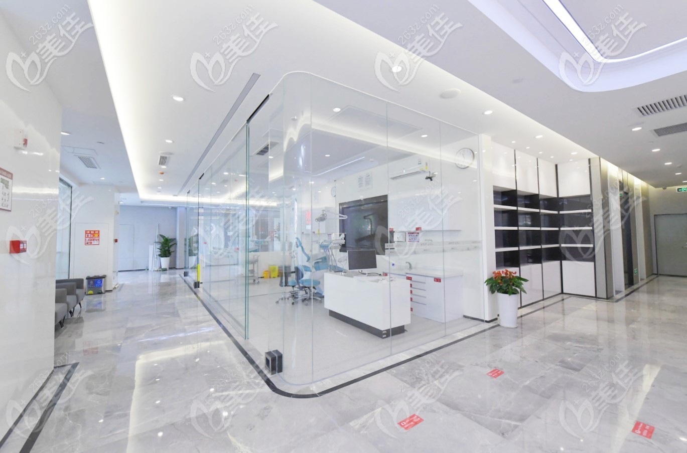 廣大口腔海珠院區(qū)的大廳 廣大口腔海珠院區(qū)的大廳
