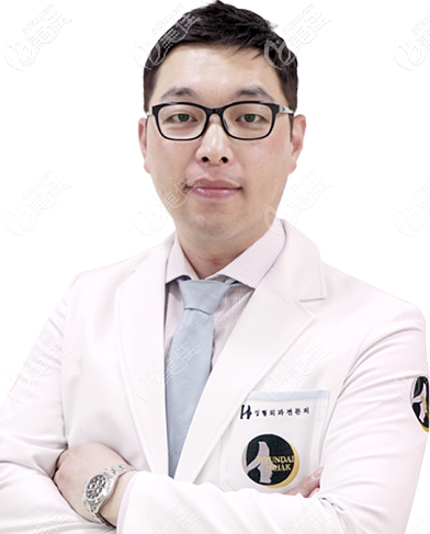 韓國現(xiàn)代美金堯漢院長 韓國現(xiàn)代美金堯漢院長