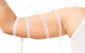 還問威塑手臂吸脂要多少錢?在北京新星靚做威塑手臂環(huán)吸的價(jià)格不貴喲