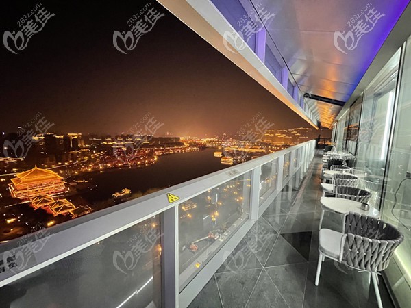 大川口腔大露臺夜景 大川口腔大露臺夜景