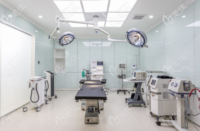 泰國拉低喃整形醫(yī)院手術(shù)室