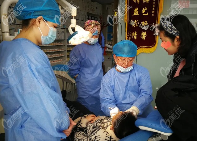 正畸陳鳳山工作日常