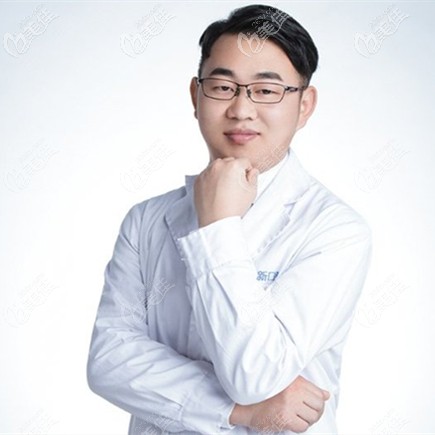 口腔正畸醫(yī)師吳貴兵 口腔正畸醫(yī)師吳貴兵